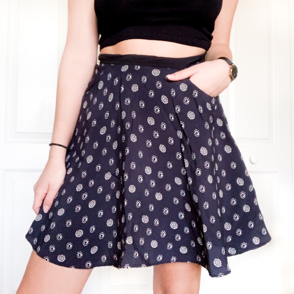 Urban Outfitters Floral Pocket Skirt Size 0